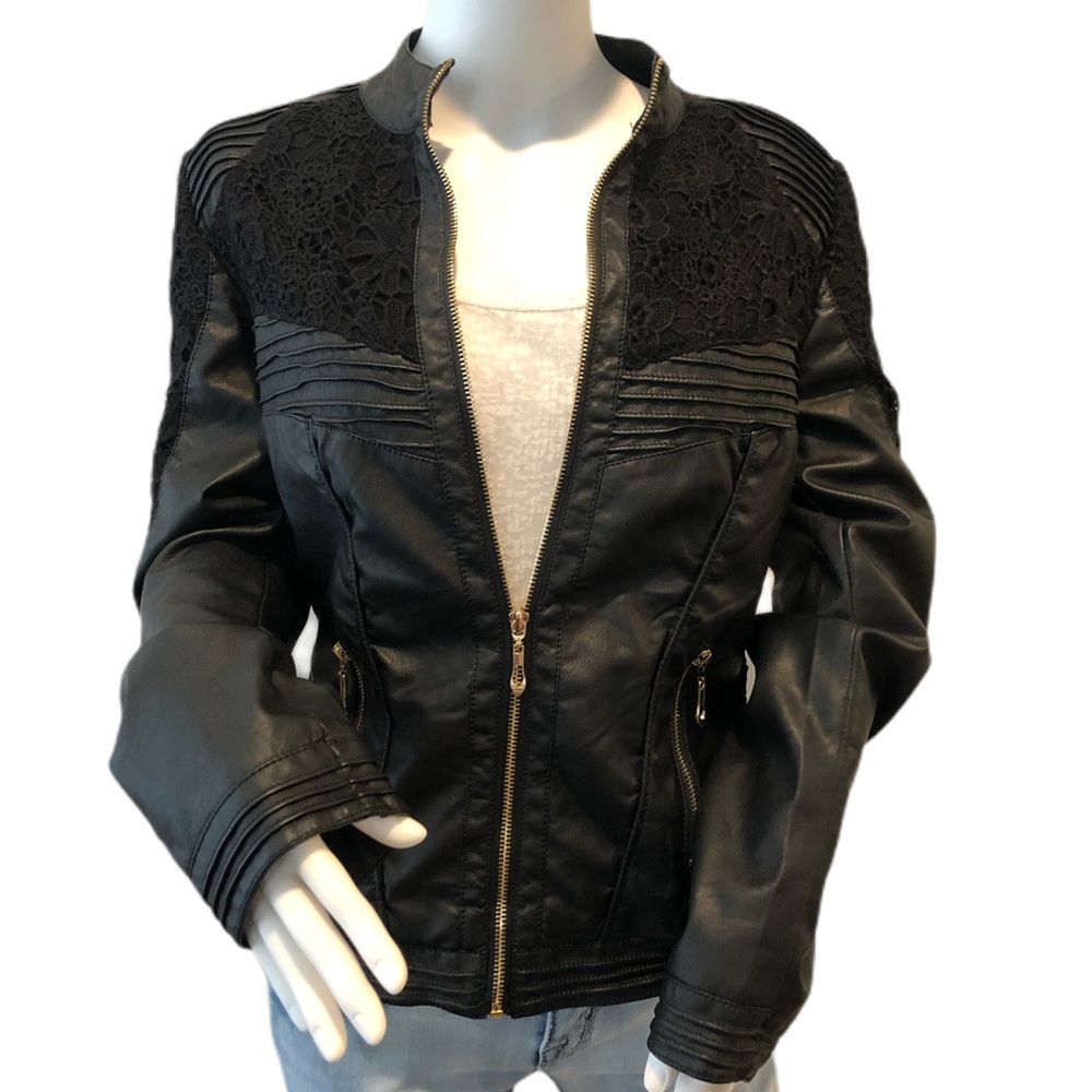 DOWNTOWN COALITION Black Jacket Biker Women’s Medium Faux Leather Fotted‎ Floral